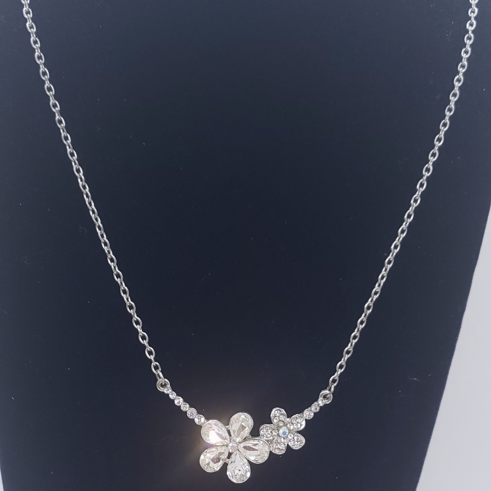 LZ Vintage Rhinestone Necklace